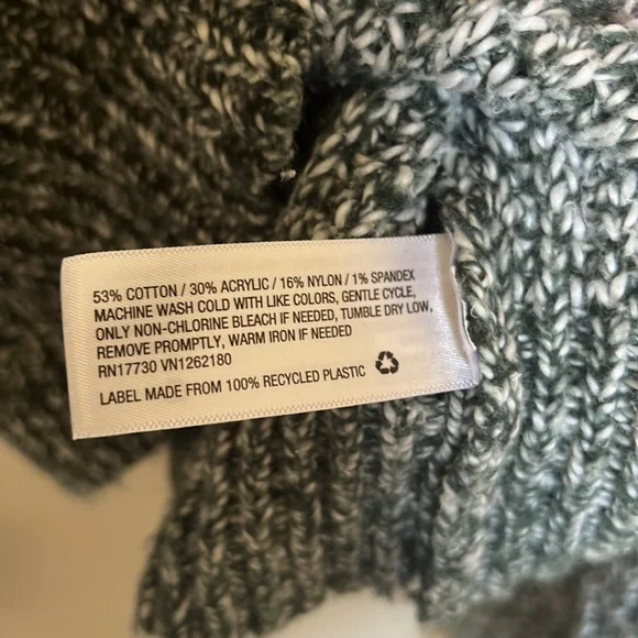 Universal Thread sweater - Picture 4 of 4